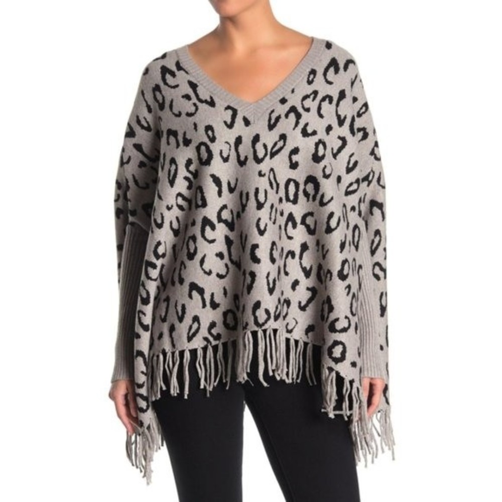 Love Token Colleen Poncho